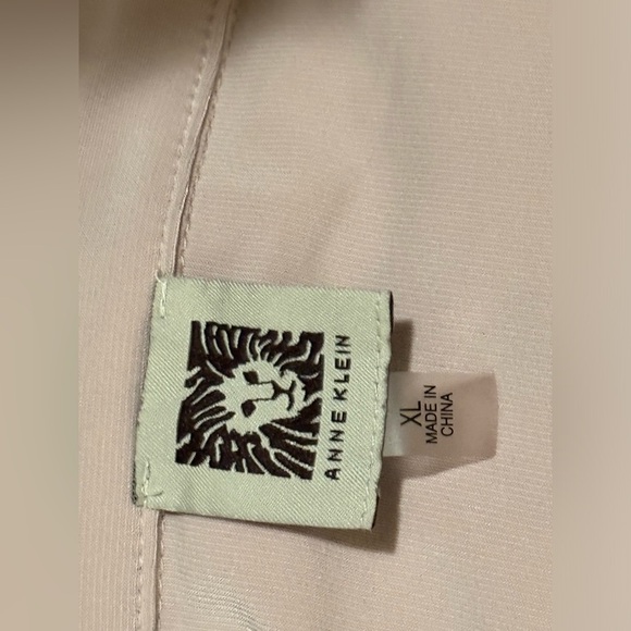 Anne Klein Light Pink Long Sleeve Blouse with Gold Button Accents Size XL - Picture 3 of 3